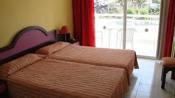 Ponderosa Hotel *