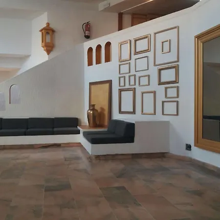 Ponderosa Hotel